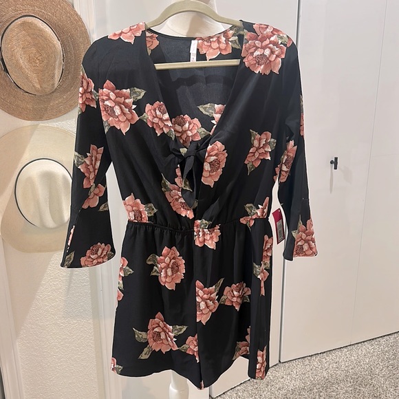 Floral Romper - Picture 1 of 5
